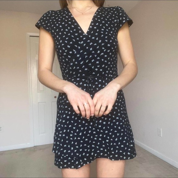 Brandy Melville Dresses Navy Blue And White Floral Robbie Wrap